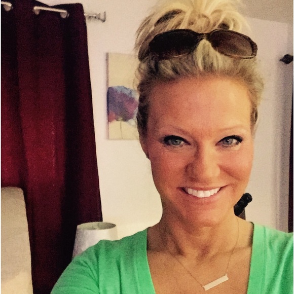 Meet your Posher, Gina - Picture 12 of 15